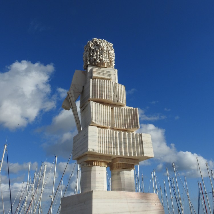 Algarve street sculpture
